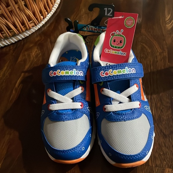 - - Light up coco melon boys shoes - Picture 4 of 4